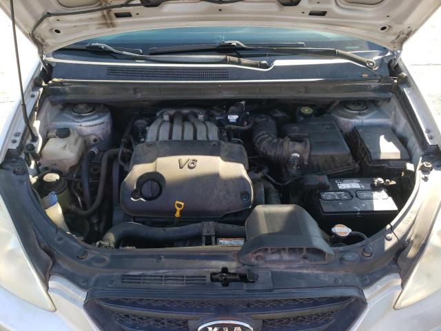 Photo 12 from auction – 2008 KIA RONDO LX with VIN KNAFG526087152803