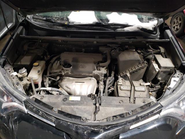 Photo 11 from auction – 2017 TOYOTA RAV4 XLE with VIN 2T3RFREV2HW668663