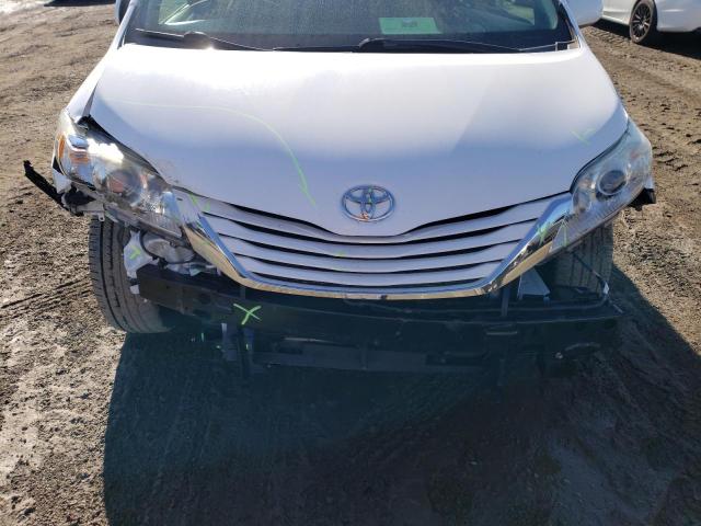 Photo 11 from auction – 2015 TOYOTA SIENNA LE with VIN 5TDKK3DC4FS640758