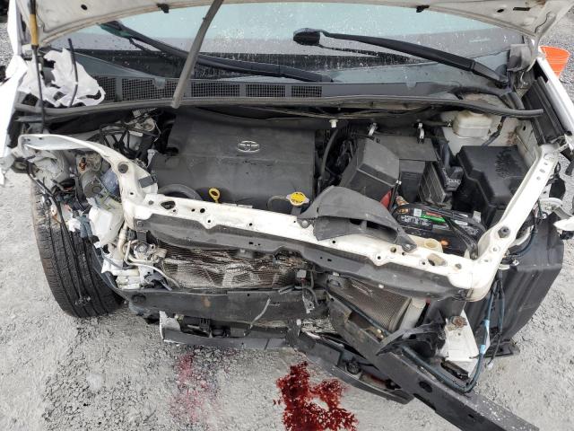 Photo 12 from auction – 2013 TOYOTA SIENNA XLE with VIN 5TDYK3DC2DS370632