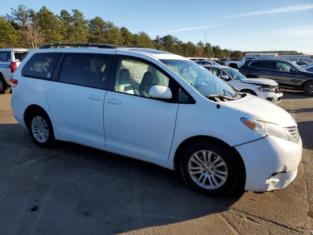 Photo 4 from auction – 2011 TOYOTA SIENNA XLE with VIN 5TDYK3DC3BS167715