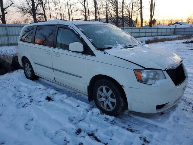 Photo 4 from auction – 2010 CHRYSLER TOWN & COU with VIN 2A4RR5D1XAR279102