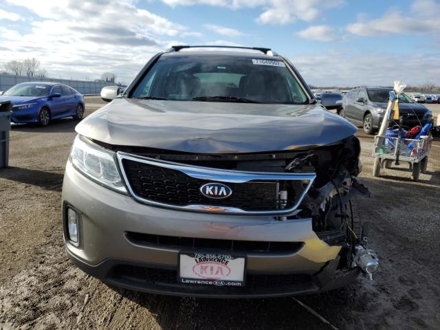 Photo 5 from auction – 2015 KIA SORENTO LX with VIN 5XYKTDA64FG604535
