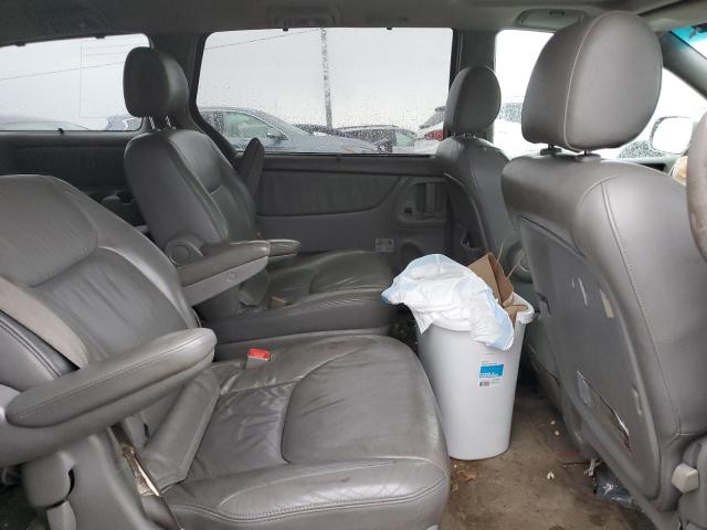 Photo 11 from auction – 2004 TOYOTA SIENNA XLE with VIN 5TDZA22C04S171969