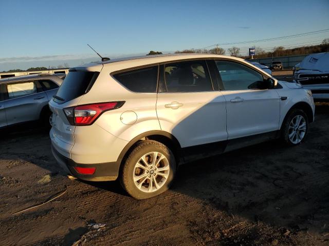 Photo 3 from auction – 2017 FORD ESCAPE SE with VIN 1FMCU0GDXHUC97725