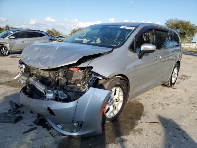CHRYSLER PACIFICA T 2017 with VIN 2C4RC1BG3HR823828 - Photo from auction