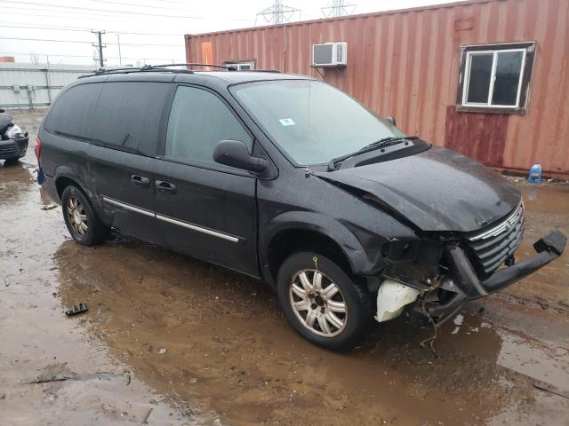Photo 4 from auction – 2005 CHRYSLER TOWN & COU with VIN 2C4GP54L85R412336