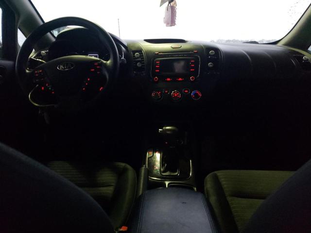 Zdjęcie 8 z aukcji – 2017 KIA FORTE LX z VIN 3KPFL4A70HE017355