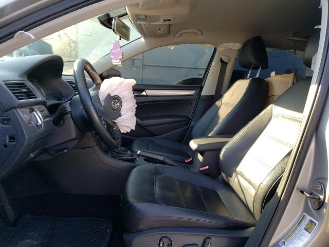 Photo 7 from auction – 2014 VOLKSWAGEN PASSAT S with VIN 1VWAP7A3XEC007736