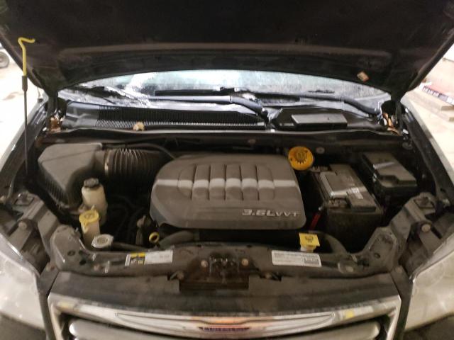 Photo 12 from auction – 2015 CHRYSLER TOWN & COU with VIN 2C4RC1CG2FR617346