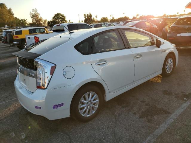 Photo 3 from auction – 2014 TOYOTA PRIUS PLUG with VIN JTDKN3DP7E3052735