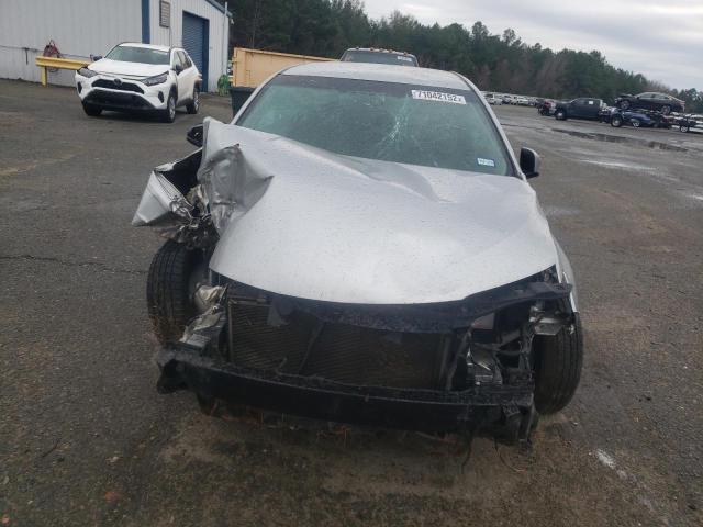 Photo 5 from auction – 2017 TOYOTA CAMRY LE with VIN 4T1BF1FK4HU764648