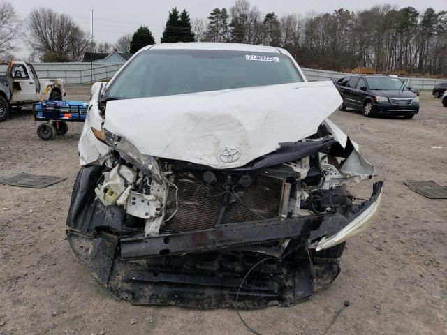 Photo 5 from auction – 2012 TOYOTA SIENNA LE with VIN 5TDKK3DC5CS191781