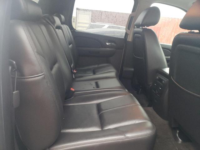 Photo 10 from auction – 2010 CHEVROLET AVALANCHE with VIN 3GNVKFE00AG120302