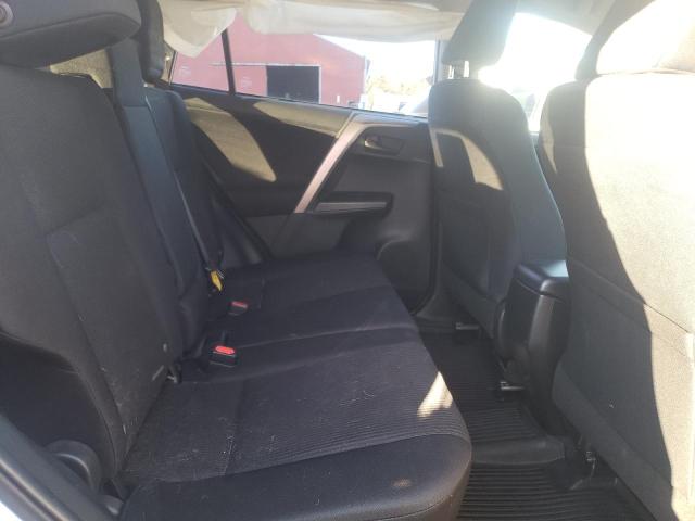 Photo 11 from auction – 2018 TOYOTA RAV4 LE with VIN JTMBFREV1JJ241920