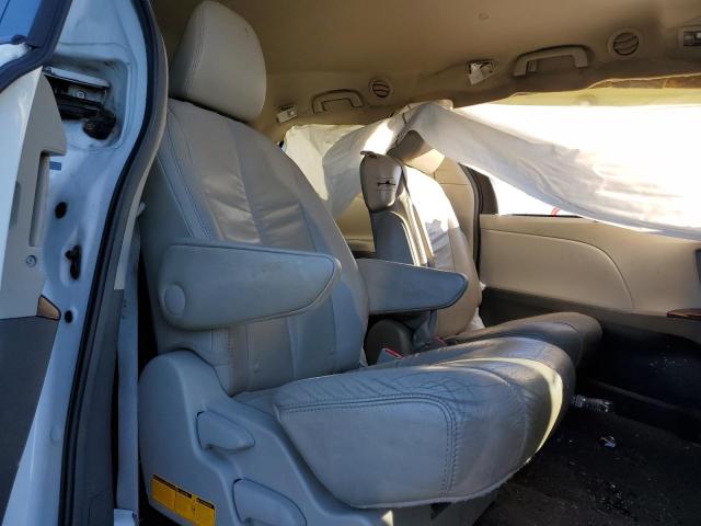 Photo 11 from auction – 2011 TOYOTA SIENNA XLE with VIN 5TDYK3DC3BS167715