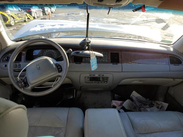 Photo 8 from auction – 2002 LINCOLN TOWN CAR E with VIN 1LNHM81W62Y616794