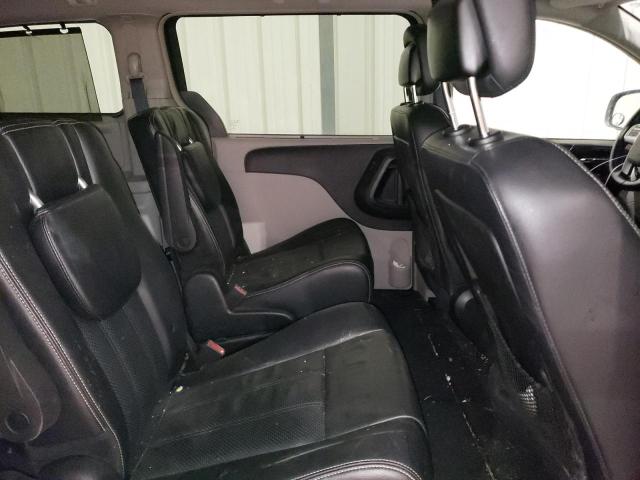 Photo 11 from auction – 2015 CHRYSLER TOWN & COU with VIN 2C4RC1CG2FR617346