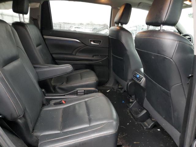 Photo 11 from auction – 2017 TOYOTA HIGHLANDER with VIN 5TDDZRFH0HS427518