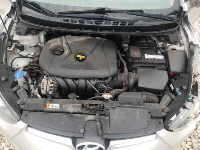 Photo 11 from auction – 2016 HYUNDAI ELANTRA SE with VIN 5NPDH4AE2GH775943