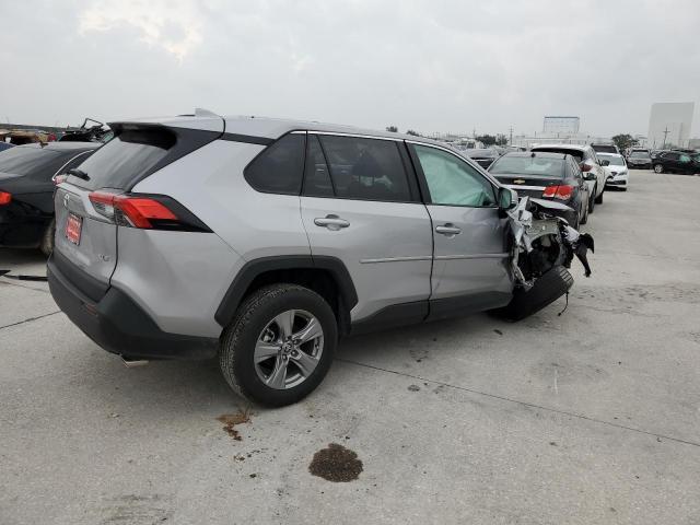 Photo 3 from auction – 2022 TOYOTA RAV4 XLE with VIN 2T3W1RFV1NC196453
