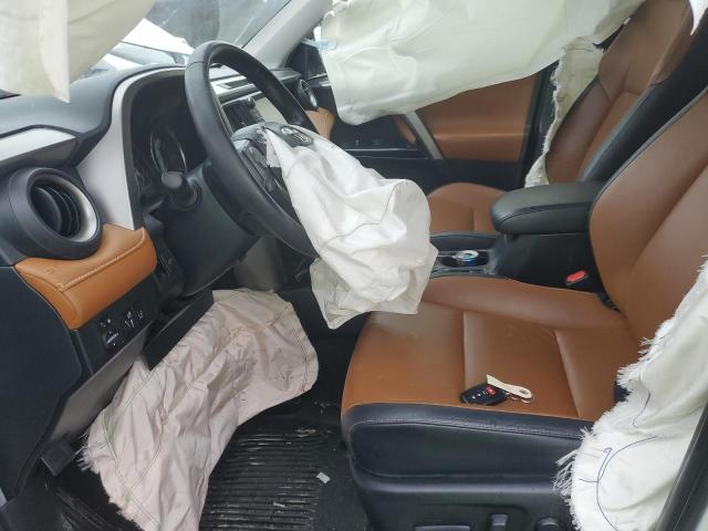 Photo 7 from auction – 2017 TOYOTA RAV4 LIMIT with VIN JTMYFREV2HJ114114