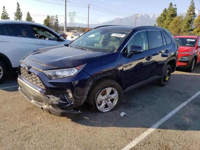 TOYOTA RAV4 XLE 2021 with VIN 2T3W1RFVXMW127600 - Photo from auction