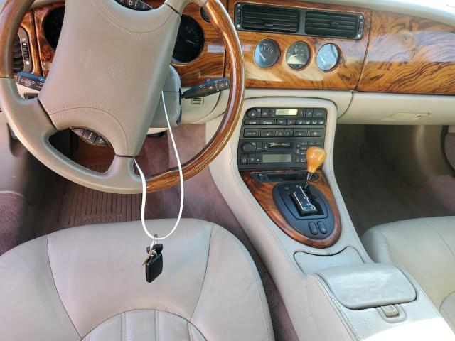 Photo 8 from auction – 1999 JAGUAR XK8 with VIN SAJGX2049XC039799