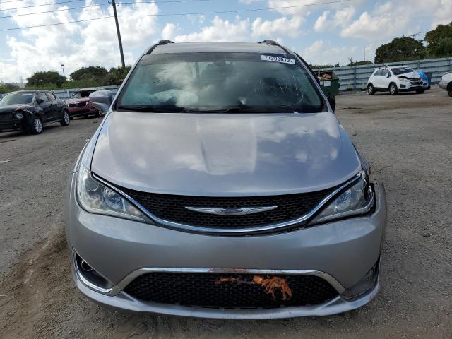 Photo 5 from auction – 2017 CHRYSLER PACIFICA T with VIN 2C4RC1EG8HR705947