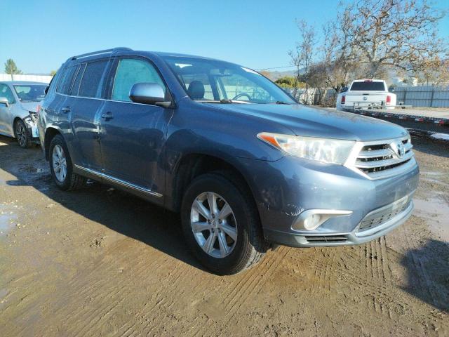 Photo 4 from auction – 2013 TOYOTA HIGHLANDER with VIN 5TDBK3EH1DS203467