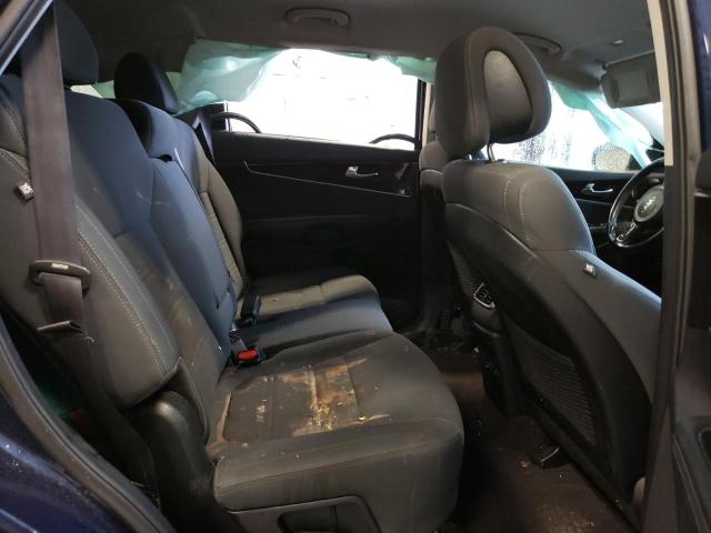 Photo 11 from auction – 2016 KIA SORENTO LX with VIN 5XYPG4A36GG157546