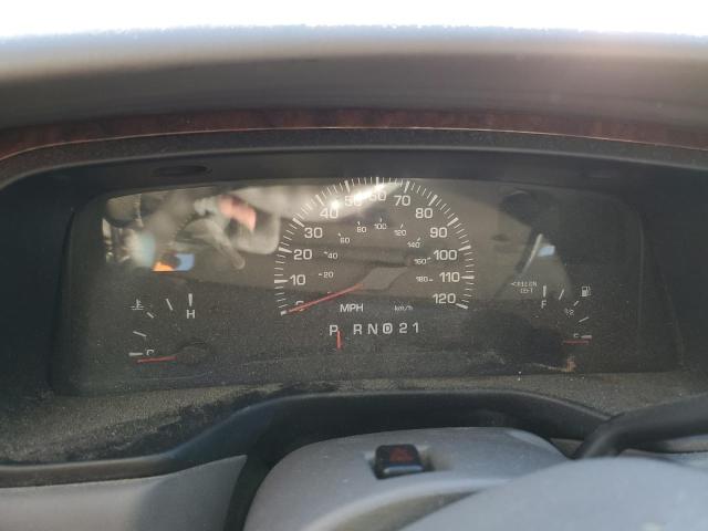 Photo 9 from auction – 2002 LINCOLN TOWN CAR E with VIN 1LNHM81W62Y616794