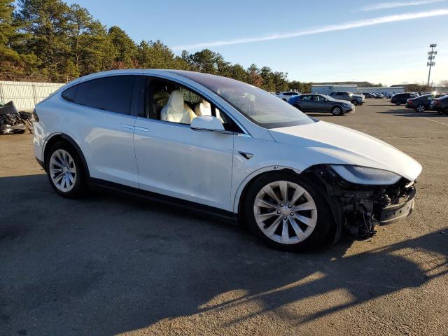 Photo 4 from auction – 2018 TESLA MODEL X with VIN 5YJXCAE23JF114003