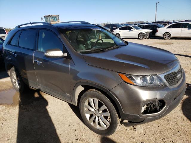 Photo 4 from auction – 2011 KIA SORENTO EX with VIN 5XYKUDA20BG119748