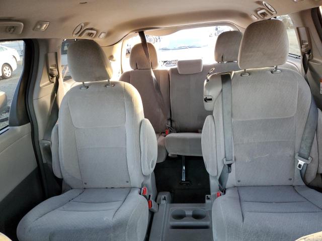 Photo 10 from auction – 2016 TOYOTA SIENNA LE with VIN 5TDKK3DC1GS764052