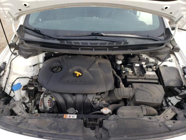 Photo 11 from auction – 2017 KIA FORTE LX with VIN KNAFK5A80H5702496