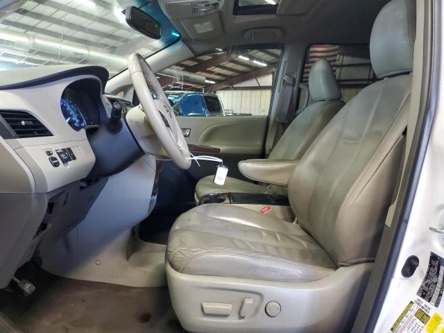 Photo 7 from auction – 2013 TOYOTA SIENNA XLE with VIN 5TDYK3DC2DS377354