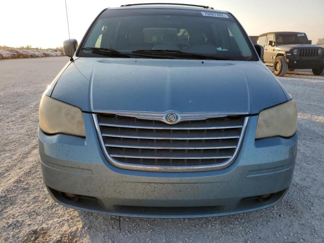 Photo 5 from auction – 2009 CHRYSLER TOWN & COU with VIN 2A8HR54149R552864
