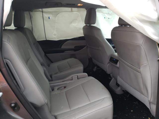 Photo 11 from auction – 2016 TOYOTA HIGHLANDER with VIN 5TDKKRFH0GS505631