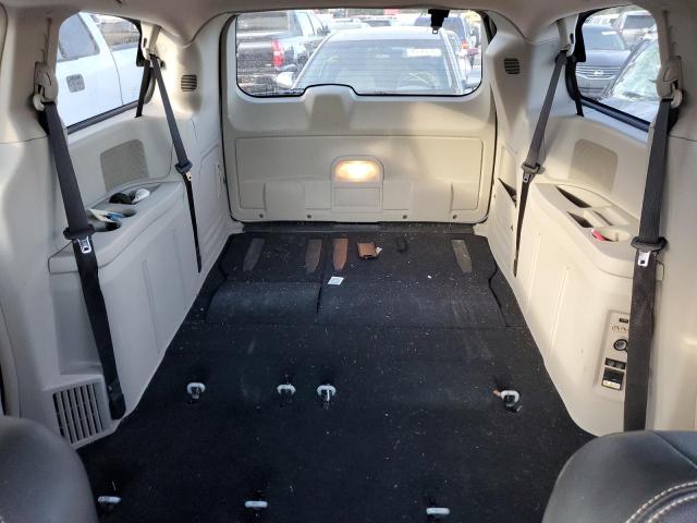 Photo 10 from auction – 2014 CHRYSLER TOWN & COU with VIN 2C4RC1BG2ER398355