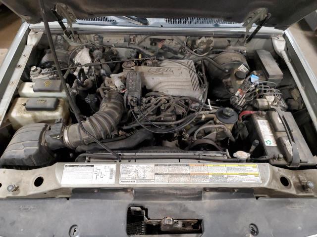 Photo 12 from auction – 2001 MERCURY MOUNTAINEE with VIN 4M2DU86P61UJ13089