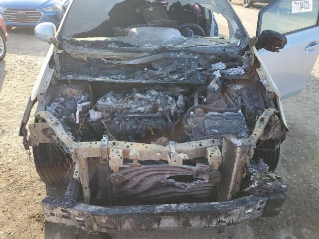Photo 11 from auction – 2015 TOYOTA PRIUS V with VIN JTDZN3EU7FJ028872