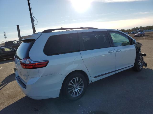 Photo 3 from auction – 2018 TOYOTA SIENNA XLE with VIN 5TDYZ3DC3JS908987