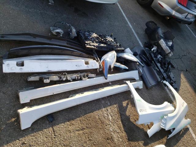Photo 12 from auction – 2014 TOYOTA PRIUS PLUG with VIN JTDKN3DP2E3052755