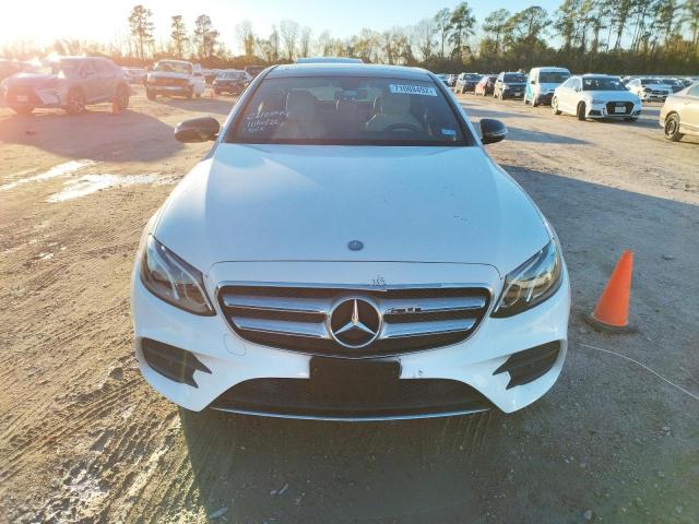 Photo 5 from auction – 2017 MERCEDES-BENZ E 300 with VIN WDDZF4JB8HA011529