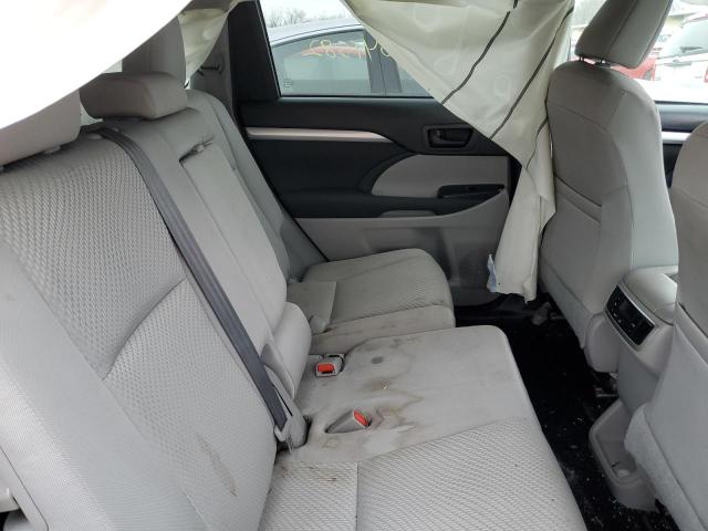 Photo 11 from auction – 2015 TOYOTA HIGHLANDER with VIN 5TDBKRFH7FS180832