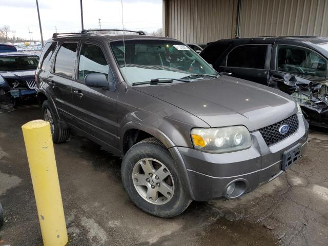 Photo 4 from auction – 2005 FORD ESCAPE LIM with VIN 1FMCU04105KD75558