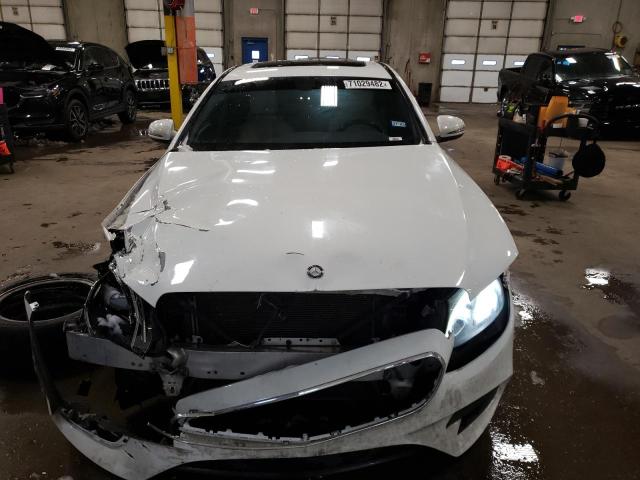 Photo 5 from auction – 2017 MERCEDES-BENZ E 300 4MAT with VIN WDDZF4KB3HA018564