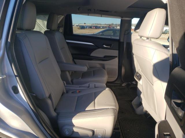 Photo 11 from auction – 2019 TOYOTA HIGHLANDER with VIN 5TDKZRFHXKS556462