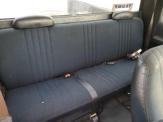 Photo 10 from auction – 1996 CHEVROLET GMT-400 C1 with VIN 1GCEC19M0TE106612